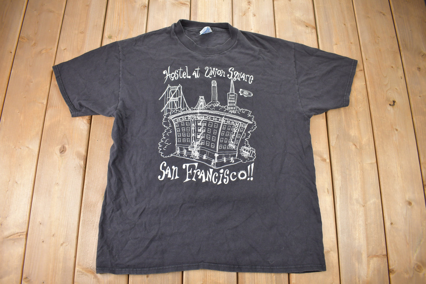 Vintage 1990s Hostel At Union Square San Francisco Souvenir T Shirt