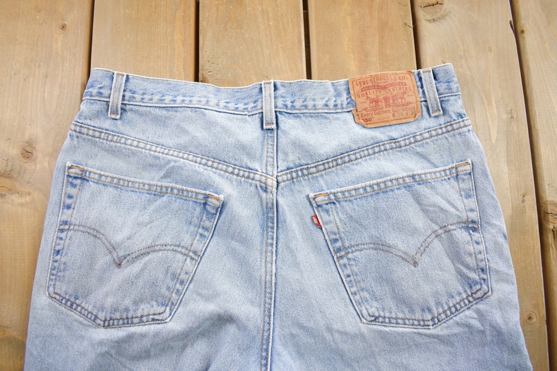 Vintage 1990s Levi's 550 Jeans Size 38x30