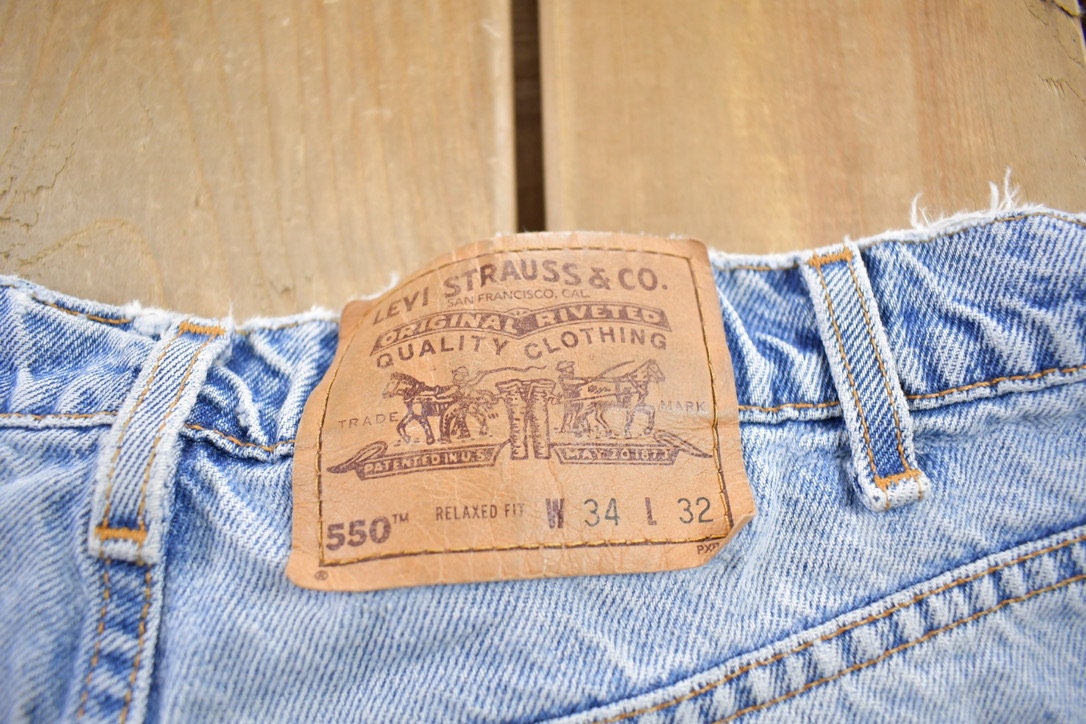 Vintage 1990s Levi's 550 Jeans Size 34x32