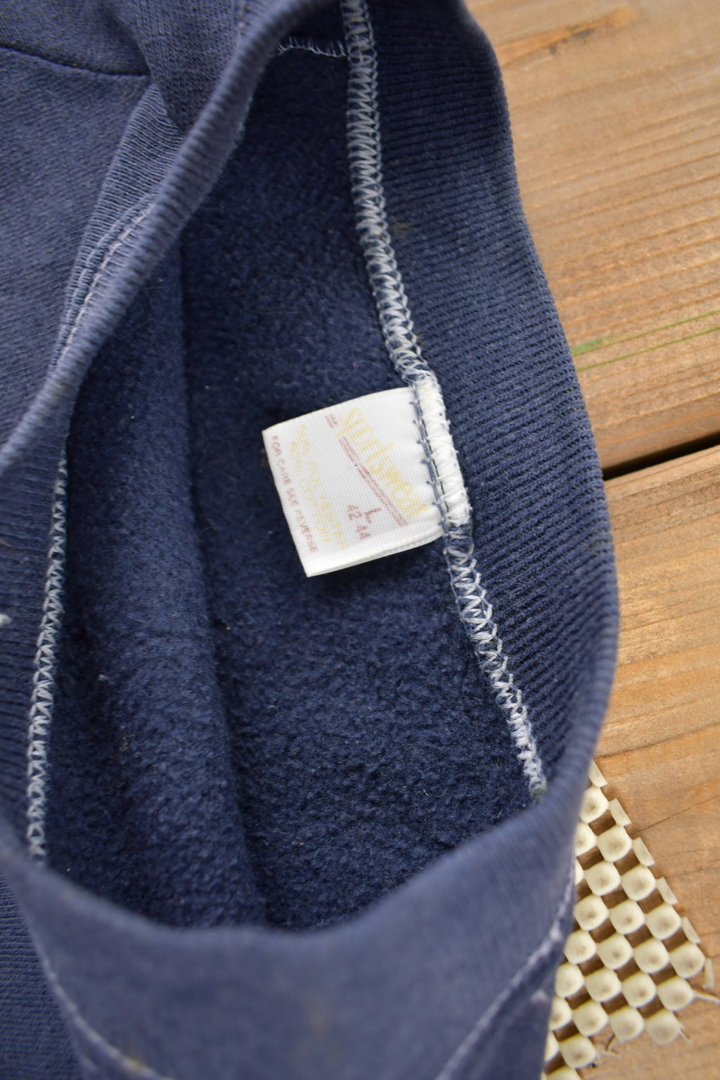 Vintage 1970s Blank Navy Blue Raglan Crewneck Sweatshirt Made In USA Size Small