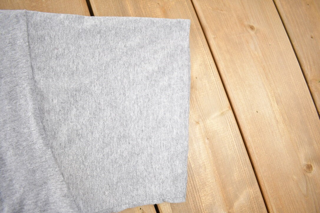 Vintage 1980s United States Marine Core Collegiate Single Stitch Graphic T-Shirt Made In USA Size XL