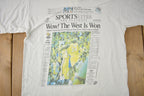 Vintage 2001 Los Angeles Lakers NBA Basketball Championship Newspaper Graphic T-Shirt Size M
