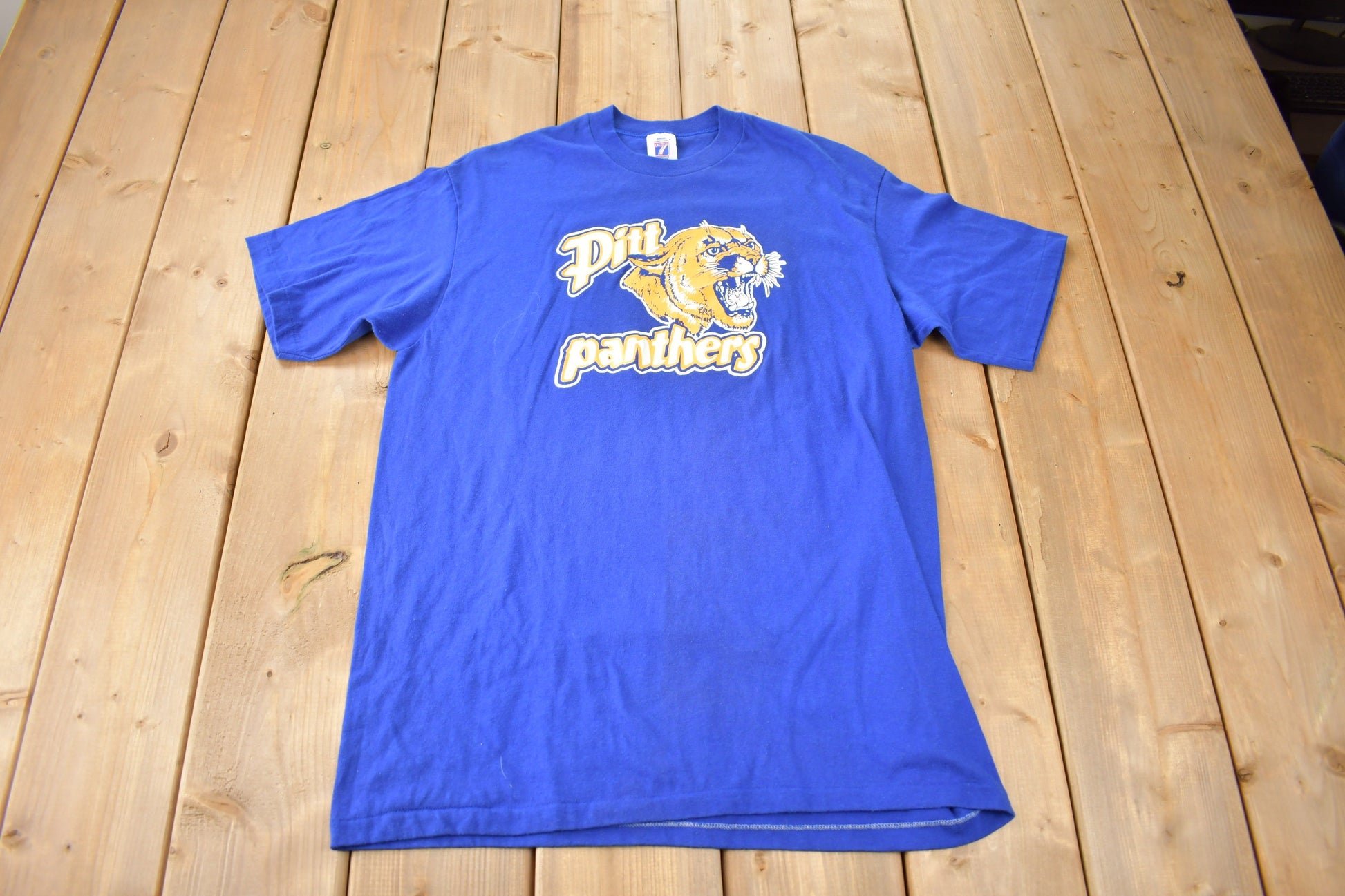 Vintage 1980s University Of Pittsburgh Pitt Panthers Collegiate Logo 7 Graphic T-Shirt Made In USA