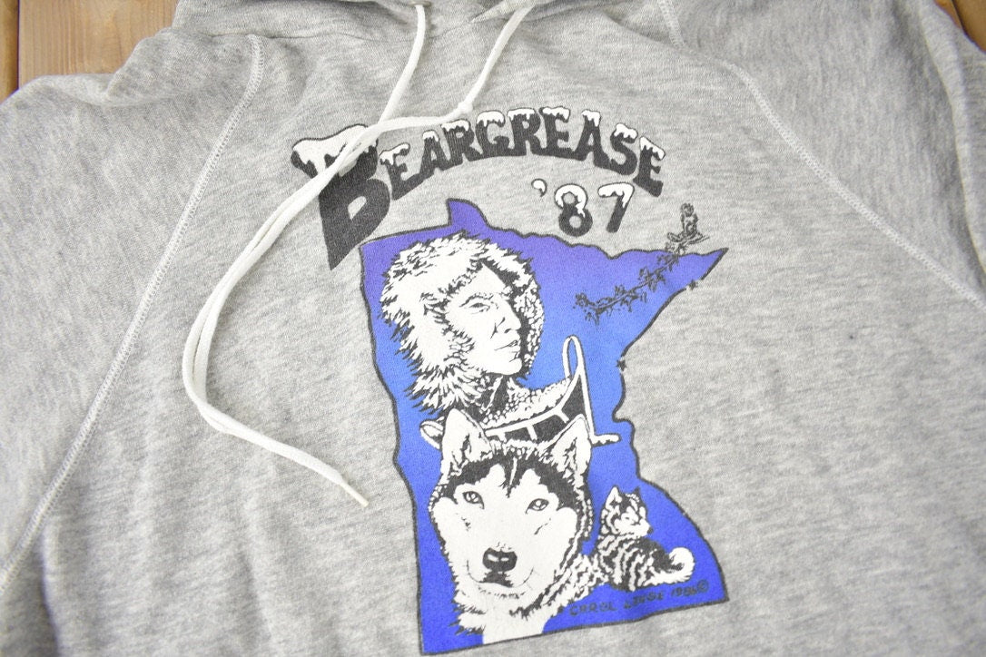 Vintage 1987 Beargrease Dog Sled Racing Graphic Hoodie Made In USA