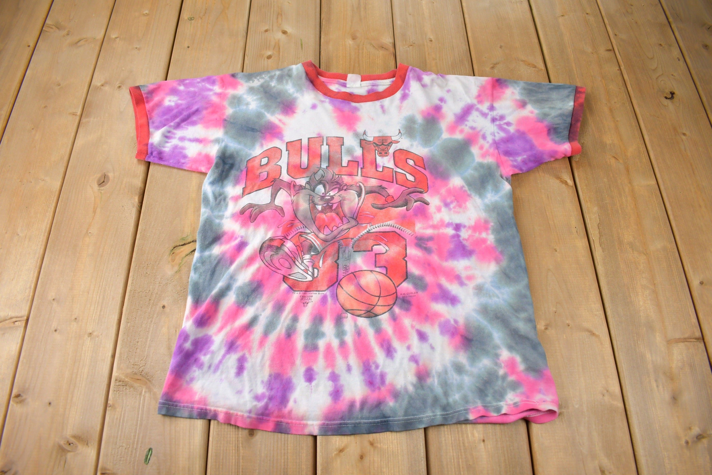 Vintage 1995 Chicago Bulls NBA Looney Tunes Basketball Graphic T-Shirt Made In USA