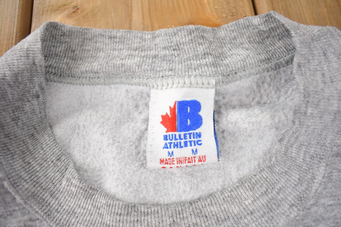 Vintage 1990s Detroit Redwings NHL Hockey Crewneck Sweatshirt Made In Canada