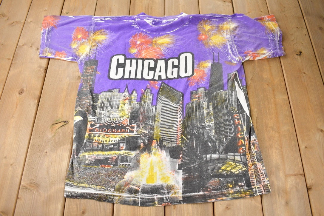 Vintage 1990s Chicago Firework Theme All Over Print Souvenir Travel T Shirt Made In USA