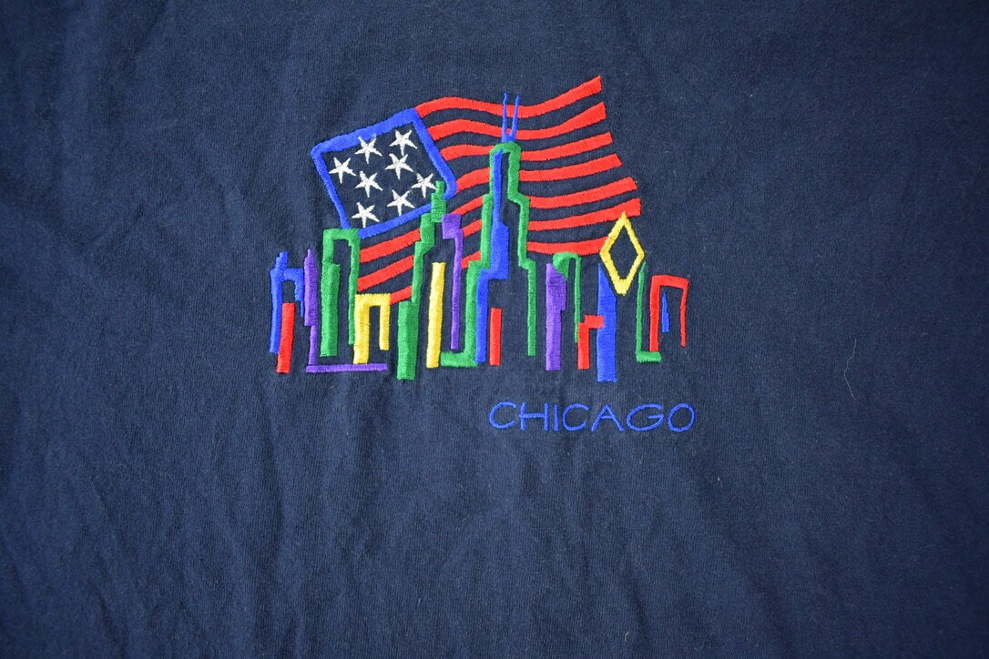 Vintage 1990s Chicago Embroidered Souvenir Travel T Shirt Made In USA