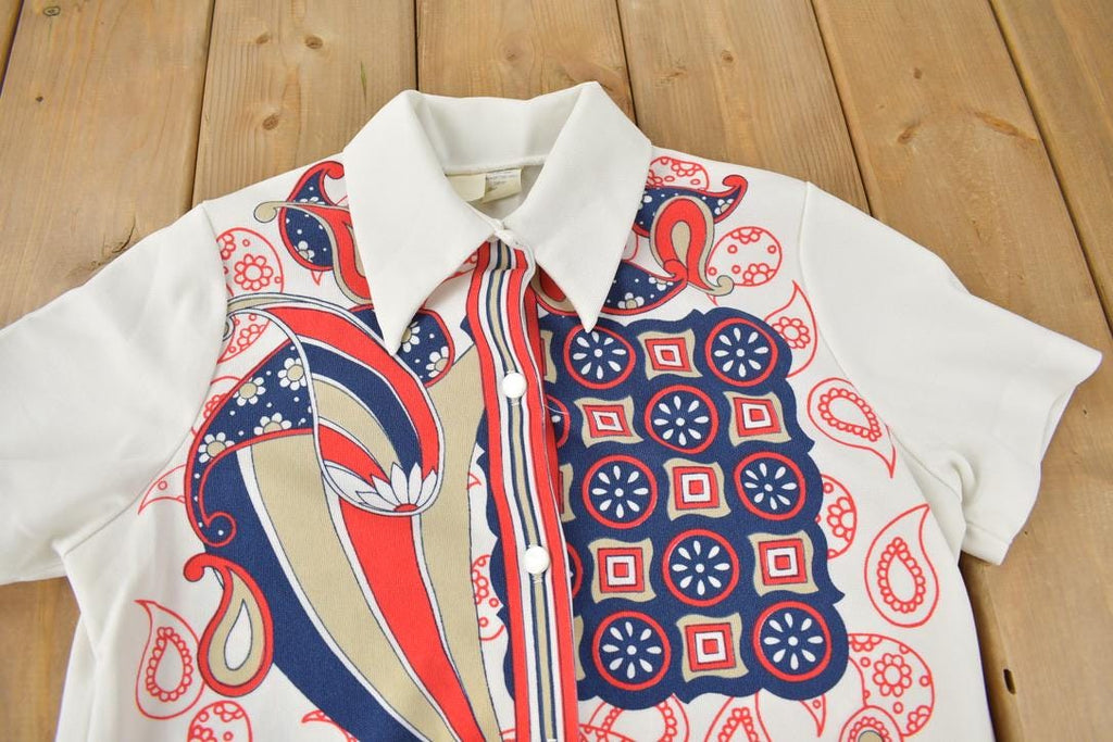 Vintage 1970s All Over Abstract Pattern Short Sleeve Button Up Shirt