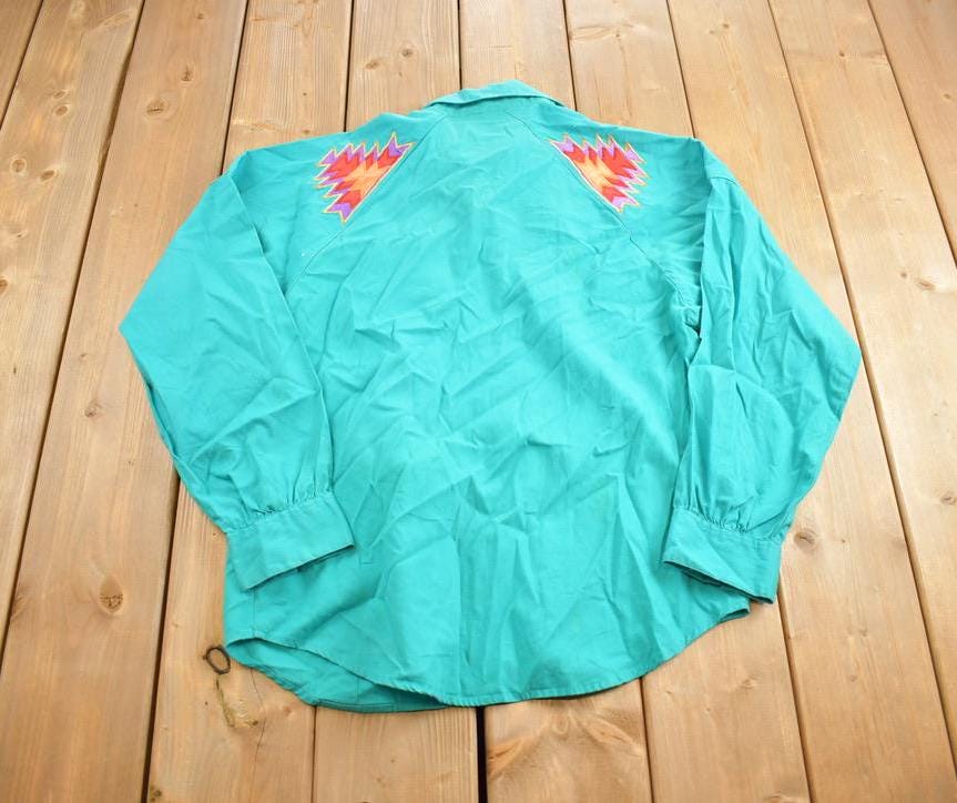 Vintage 1980s Wrangler Authentic Western Apparel Embroidered Button Up Shirt