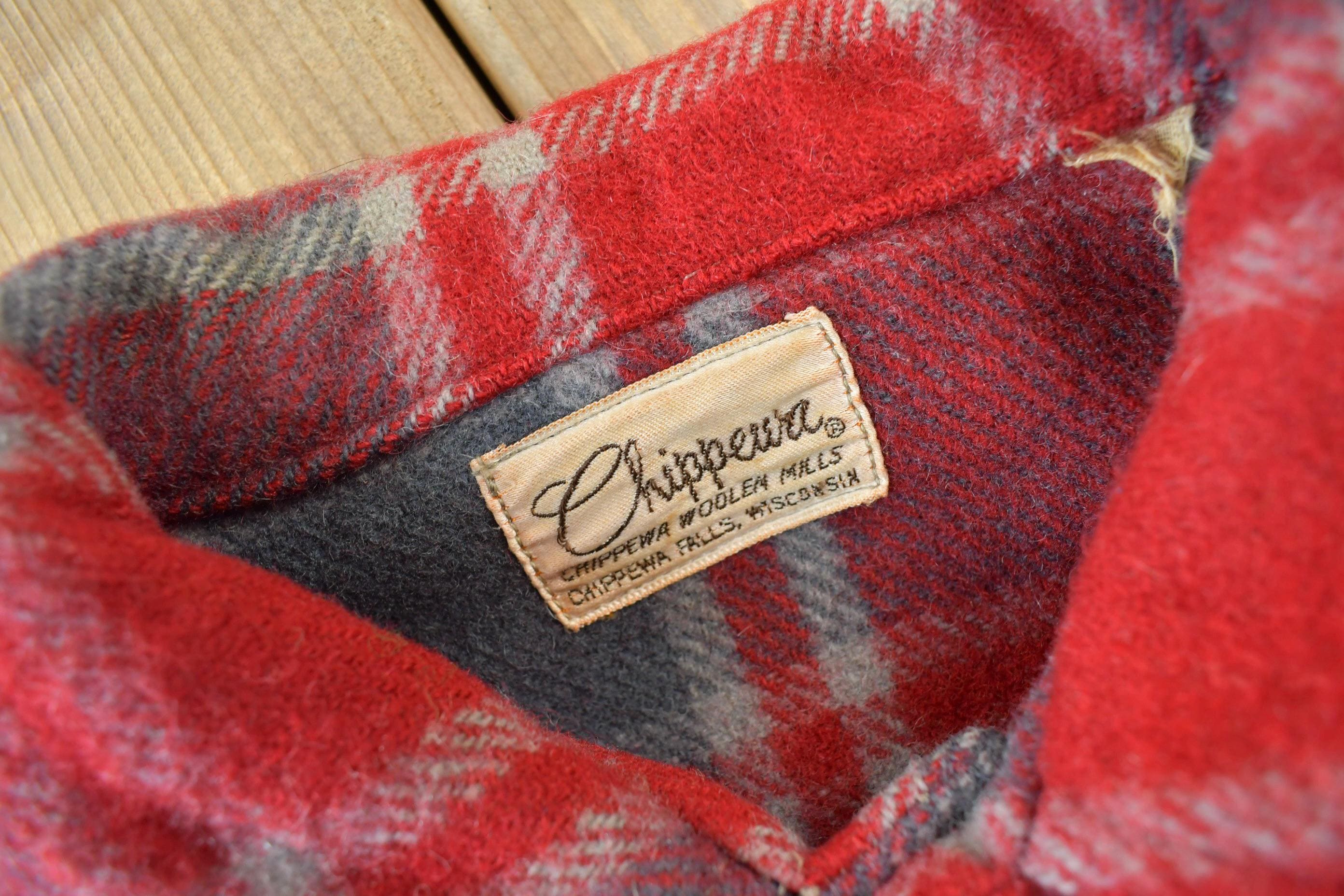 Vintage 1950s Chippewa Woolen Plaid Heavy Weight Wool Button Up Jacket