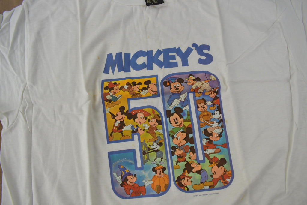Vintage 1976 Deadstock Walt Disney Mickey Mouse Graphic Ringer T-Shirt