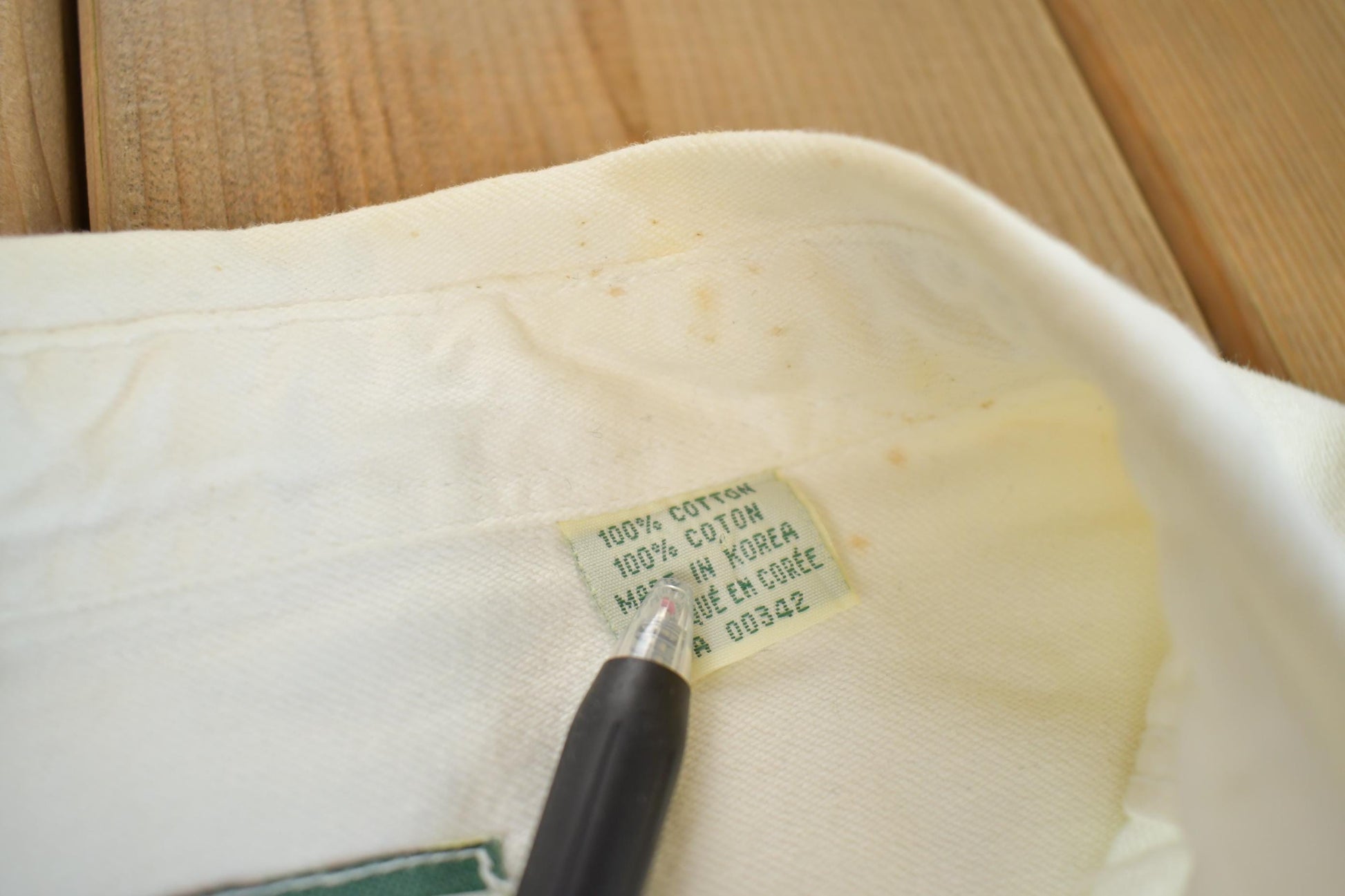 Vintage 1990s Levi's White Long Sleeve Button Up Casual Formal Shirt