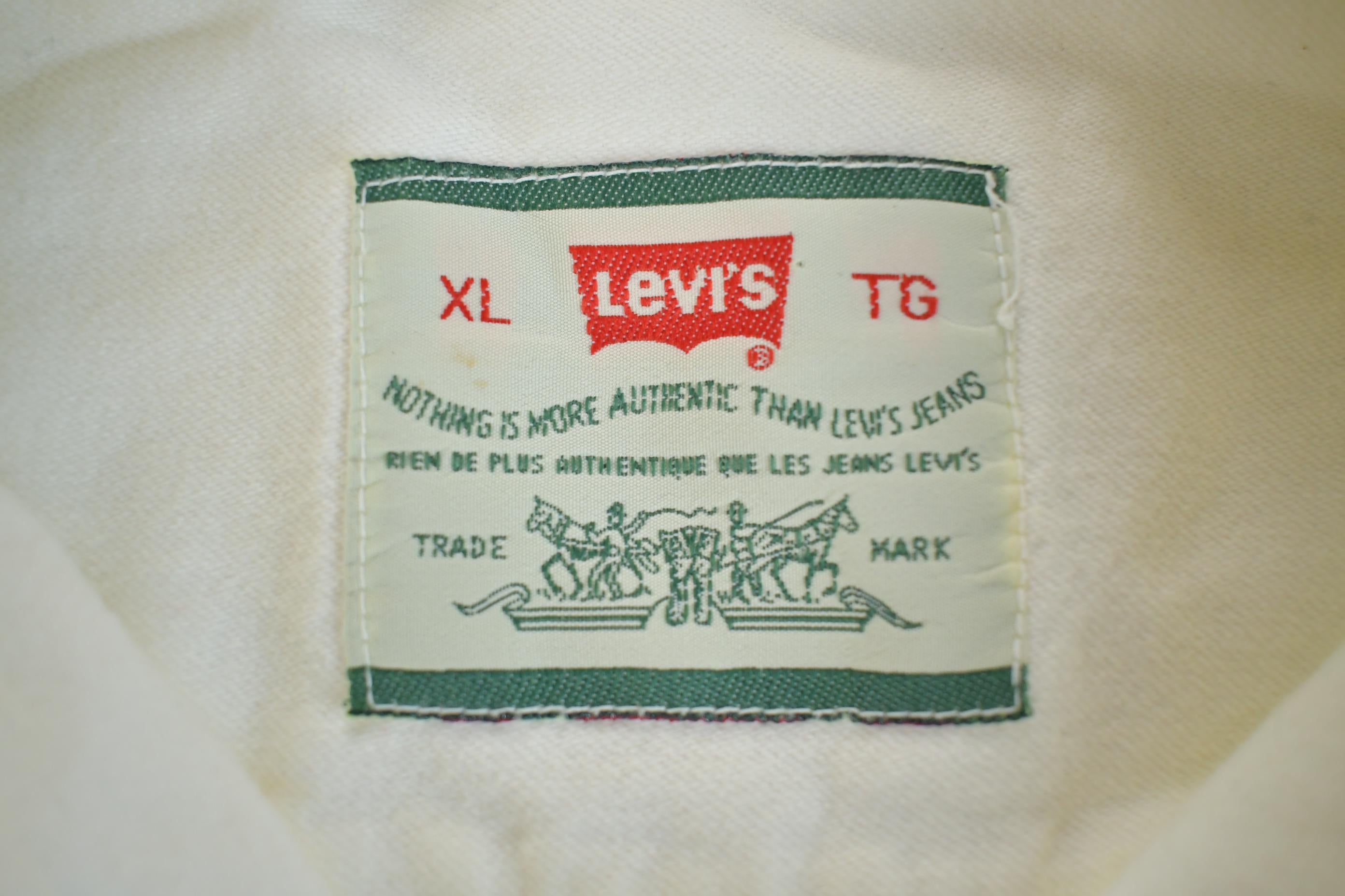 Vintage 1990s Levi's White Long Sleeve Button Up Casual Formal Shirt