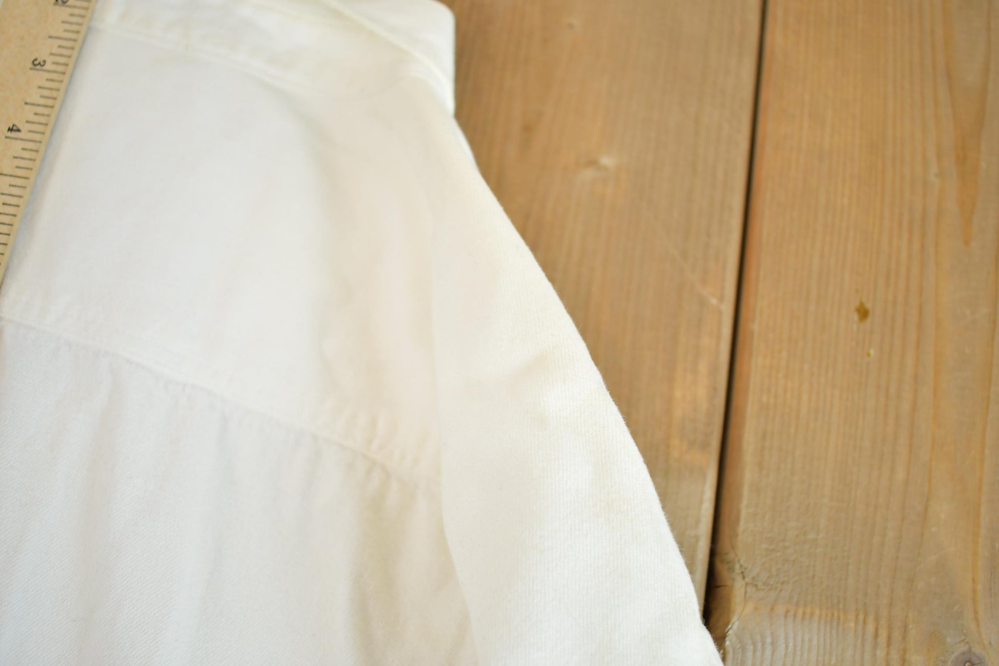 Vintage 1990s Levi's White Long Sleeve Button Up Casual Formal Shirt