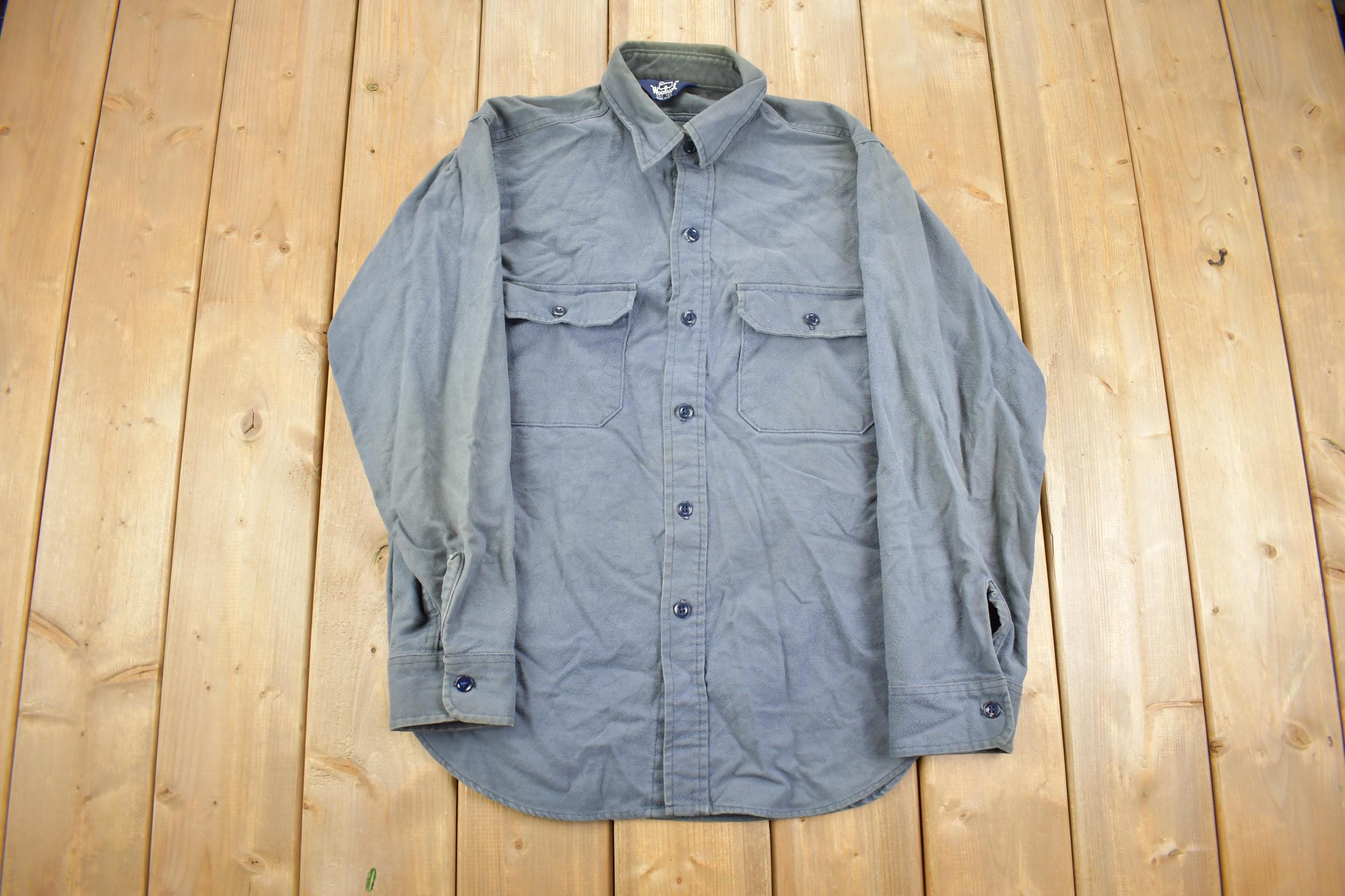 Vintage 1980s Woolrich Simple Sun Kissed Long Sleeved Button Up Shirt