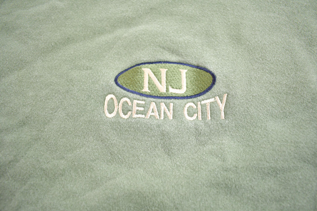 Vintage 1990s Ocean City New Jersey Embroidered Souvenir Travel Crewneck Sweatshirt Made In USA