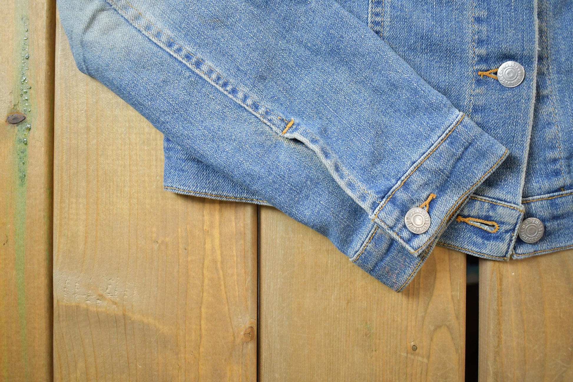 Vintage 1990s Levis Denim Jacket Faux Fur Collar Made In USA