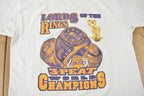 Vintage 2002 Los Angeles Lakers NBA 3 Peat Champs Graphic T-Shirt