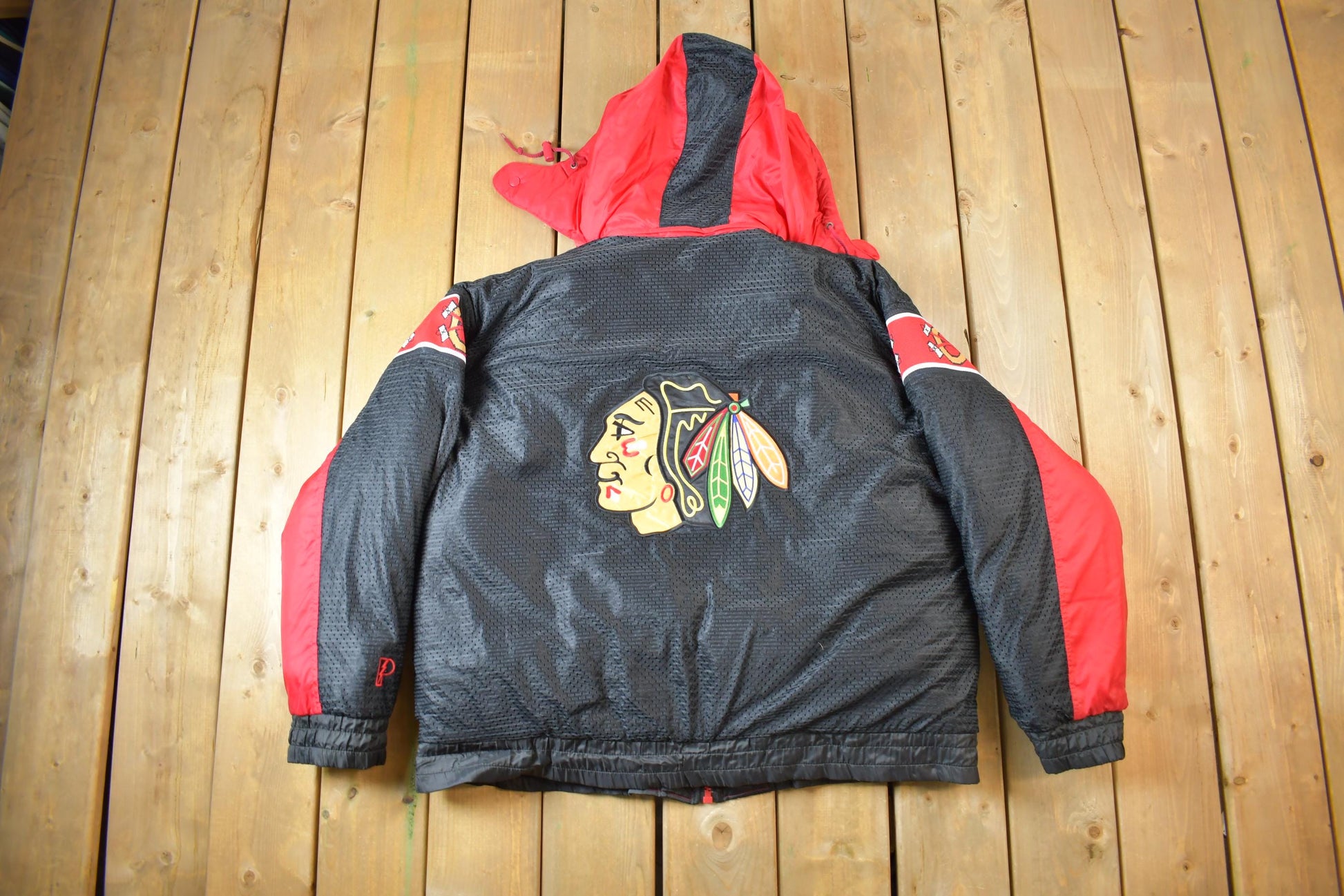Vintage 1990s Chicago Blackhawks Reversible NHL Hockey Puffer Hooded Jacket