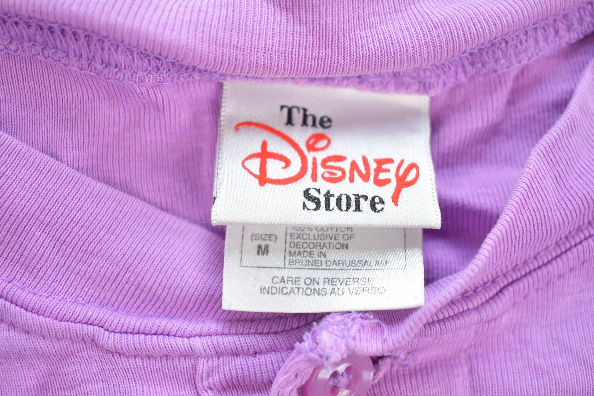 Vintage Y2K Disney Winnie The Pooh Embroidered Henley T-Shirt