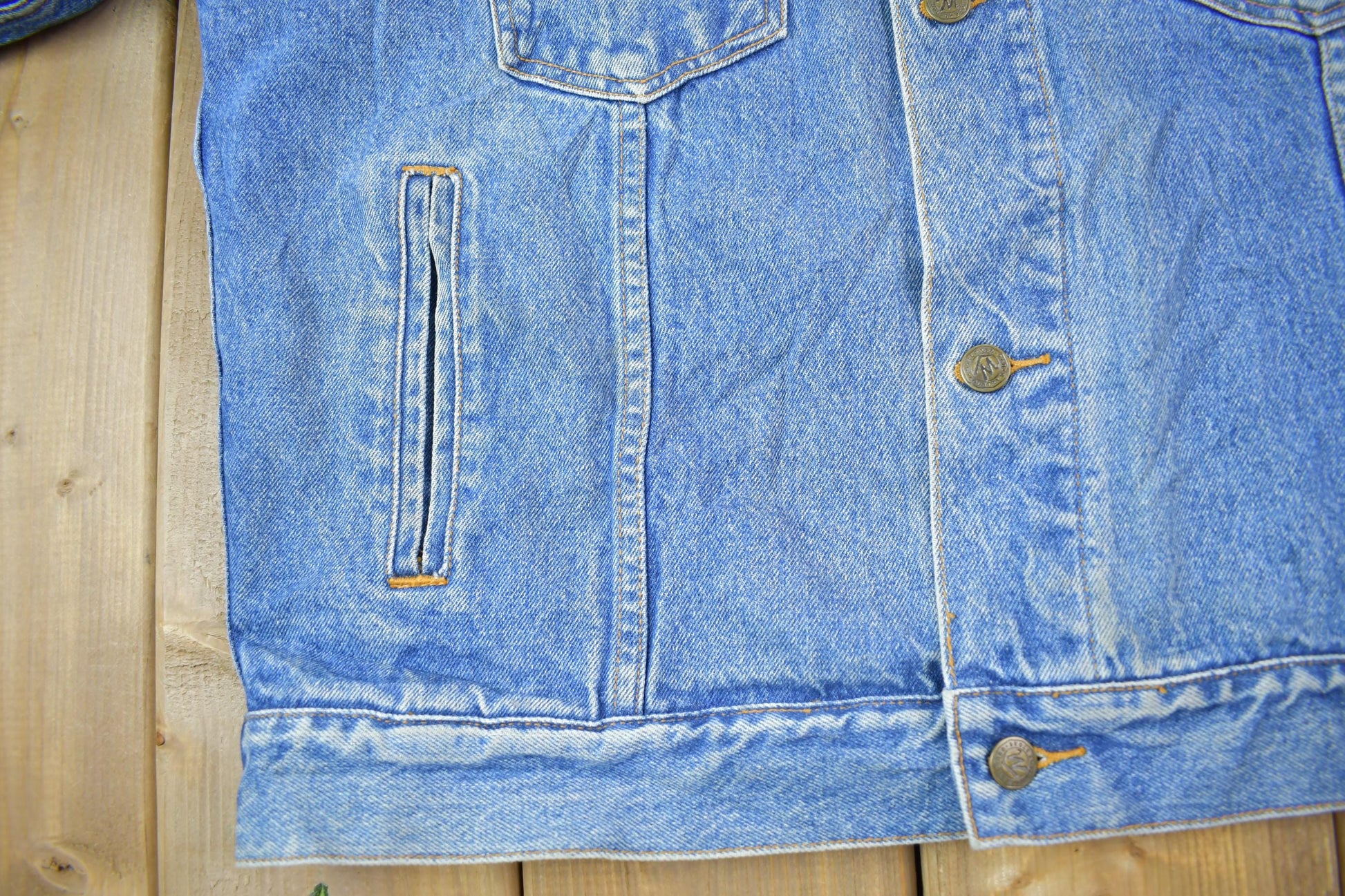 Vintage 1990s Marlboro Country Store Denim Jean Jacket