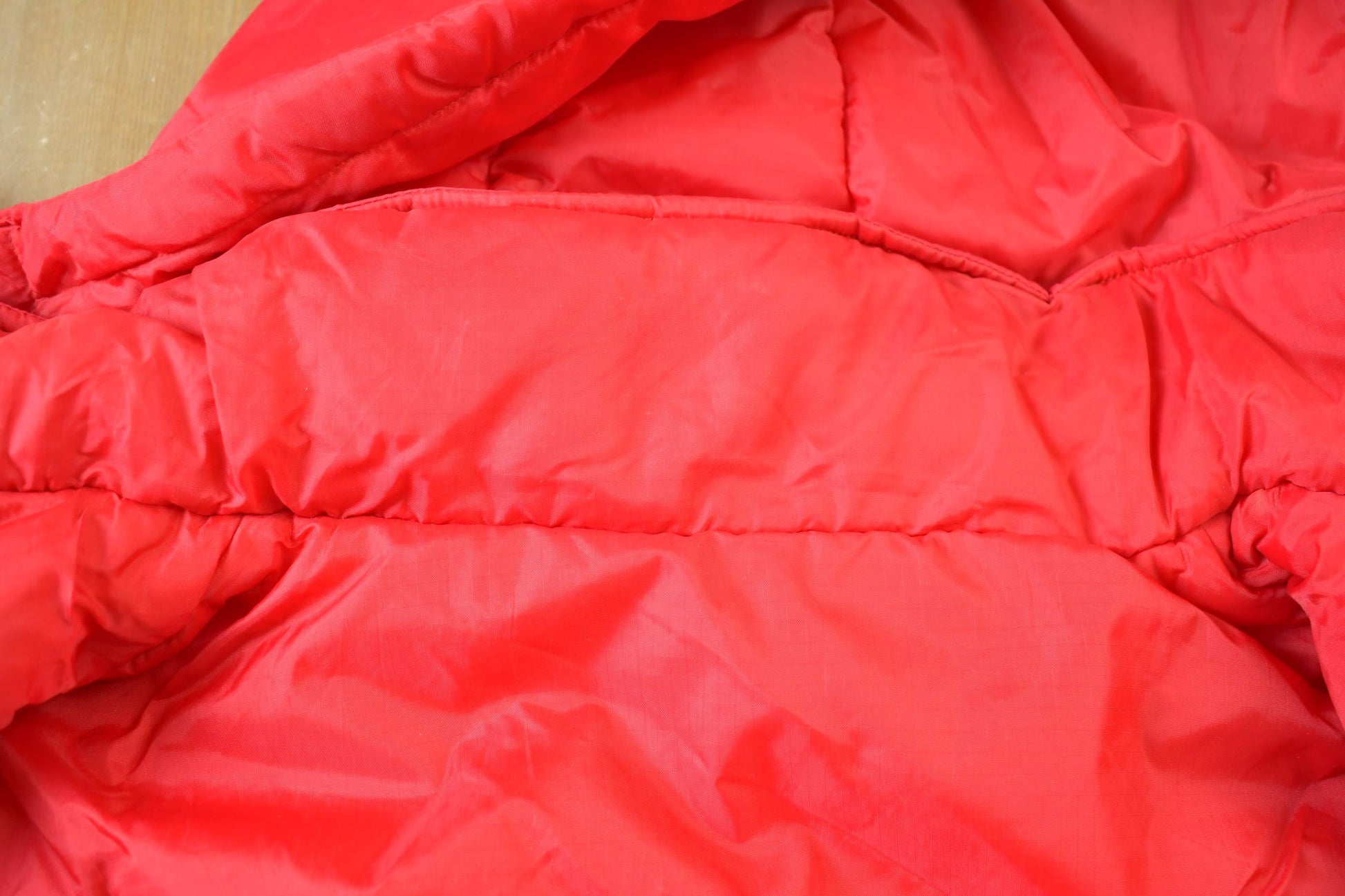 Vintage 1990s Chicago Blackhawks Reversible NHL Hockey Puffer Hooded Jacket