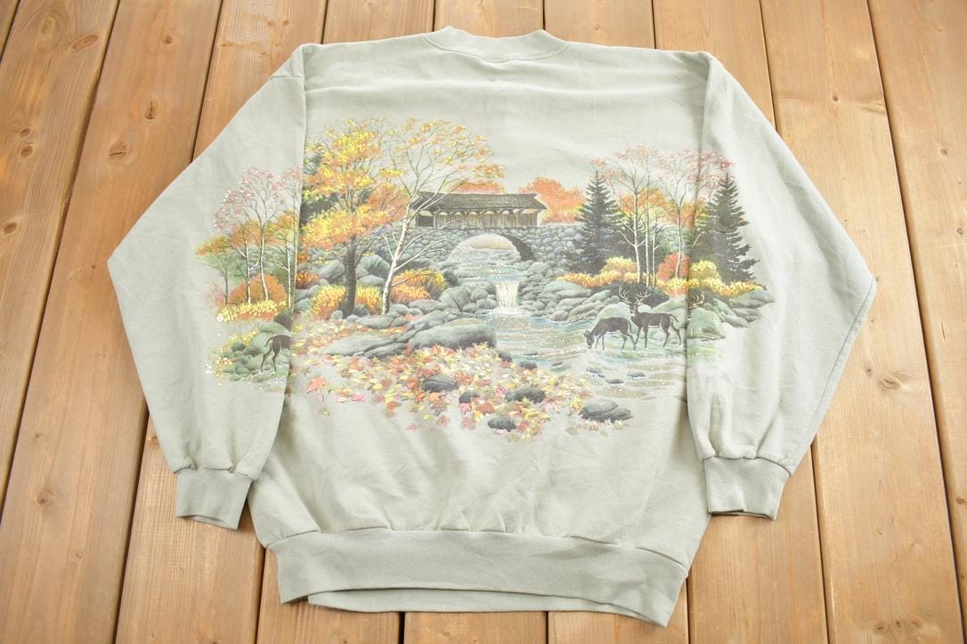 Vintage 1990s lifestyles deer Outdoorsman Crewneck Sweatshirt Made In USA