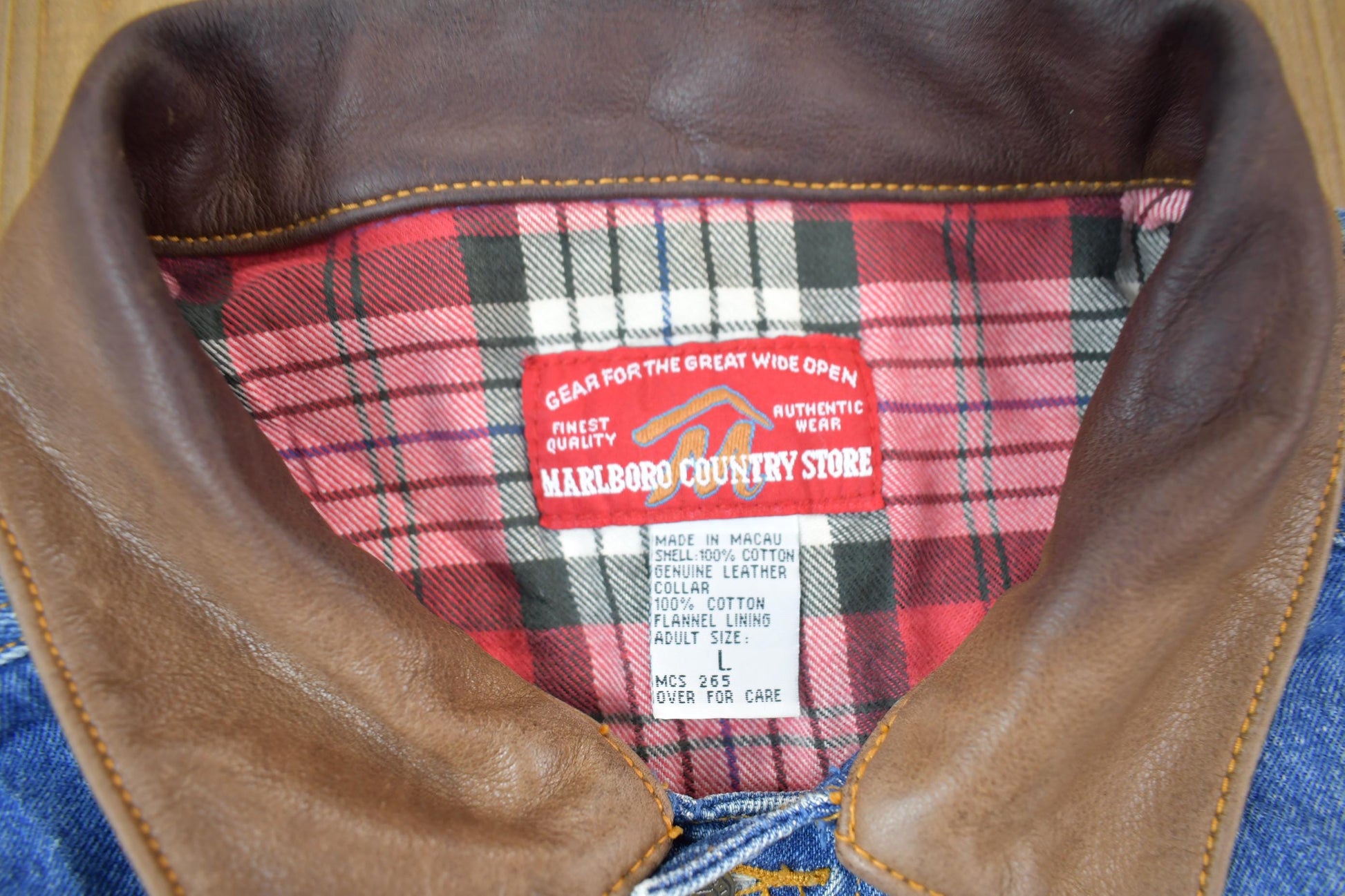 Vintage 1990s Marlboro Country Store Denim Jean Jacket