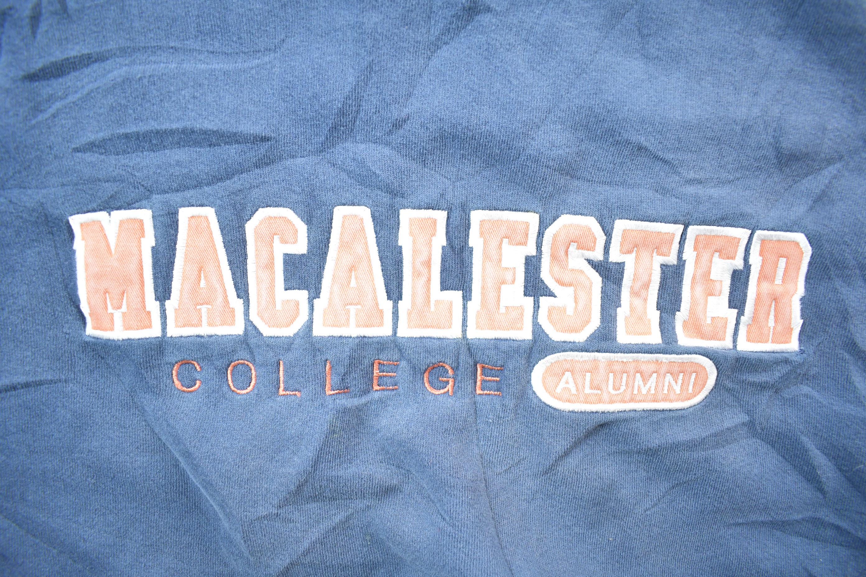 Vintage 1990s Oarsman Macalester College Alumni Collegiate Crewneck
