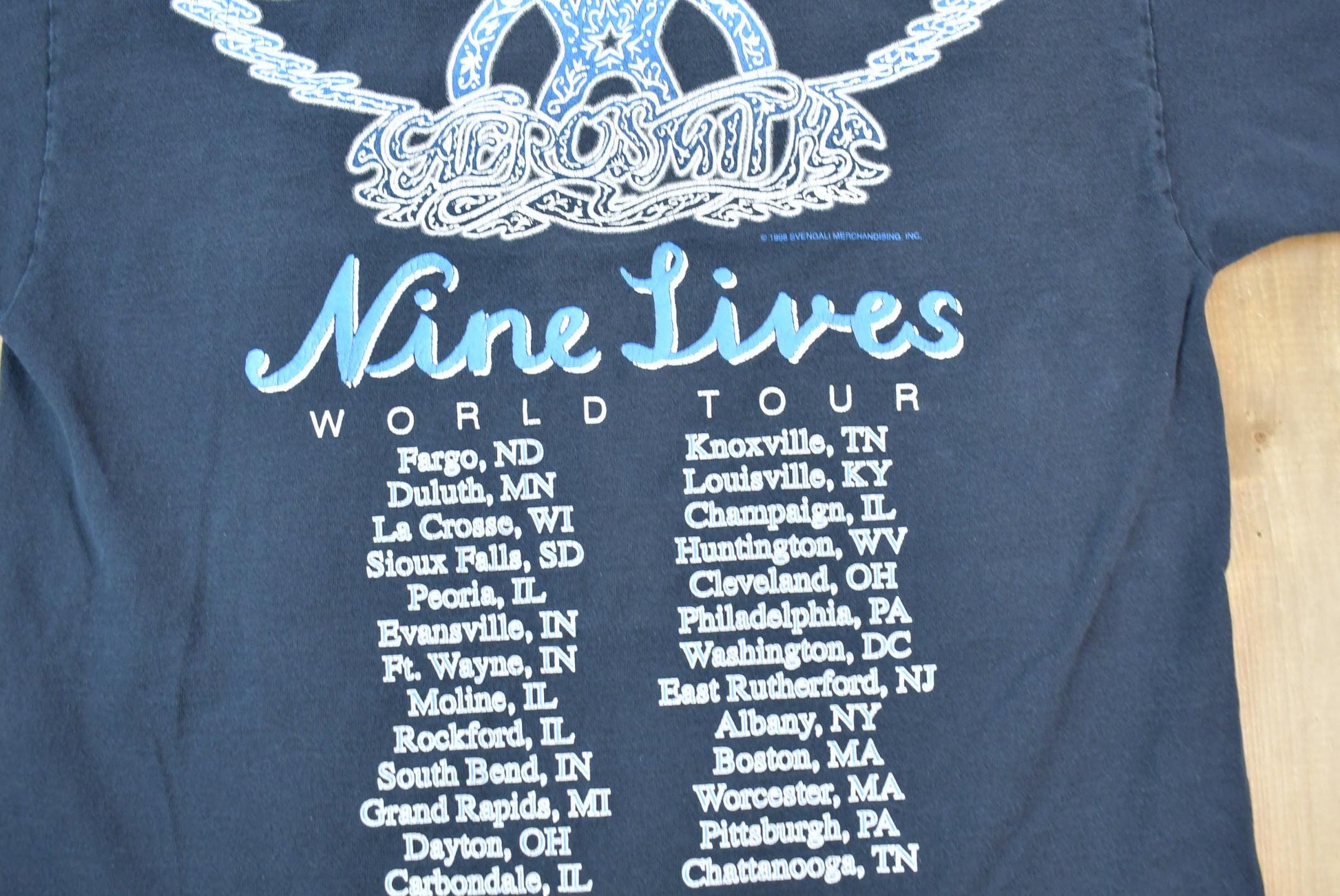 Vintage 1998 Aerosmith Nine Lives World Tour T-Shirt