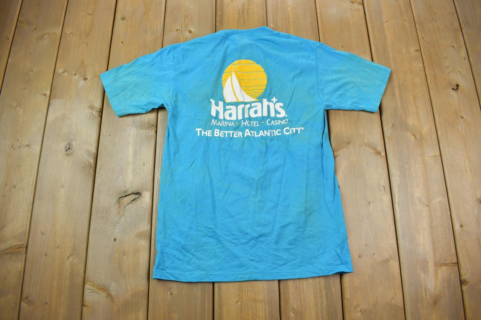 Vintage 1980s Harrah's Hotel & Casino Souvenir Travel T-Shirt