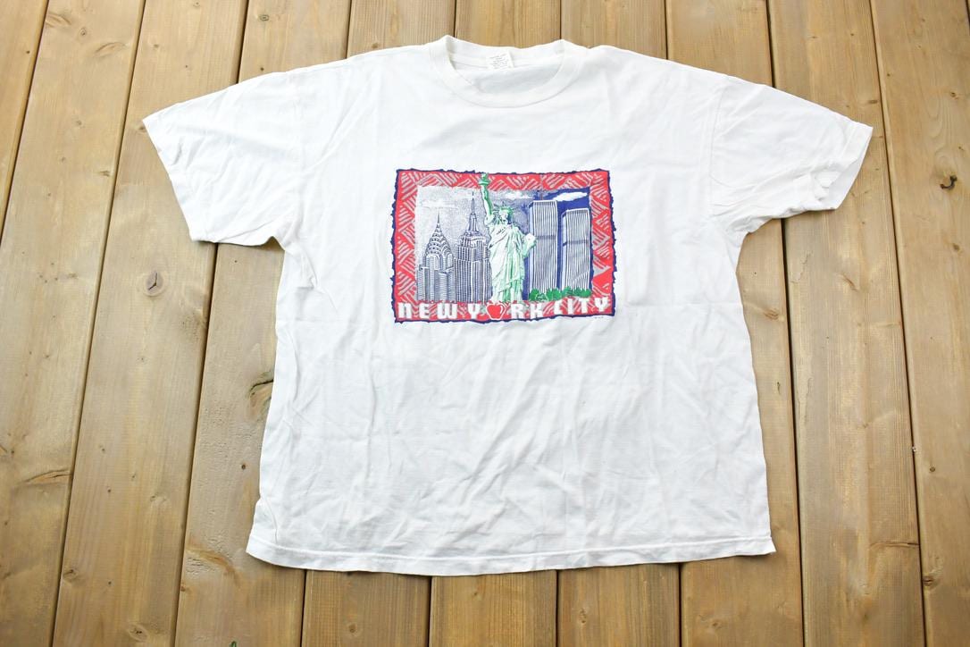 Vintage 1990s New York City Statue Of Liberty Souvenir T-Shirt