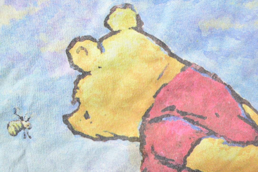 Vintage 1990s Winnie The Pooh Bear Holding Flowers Disney Cartoon Promo T-Shirt