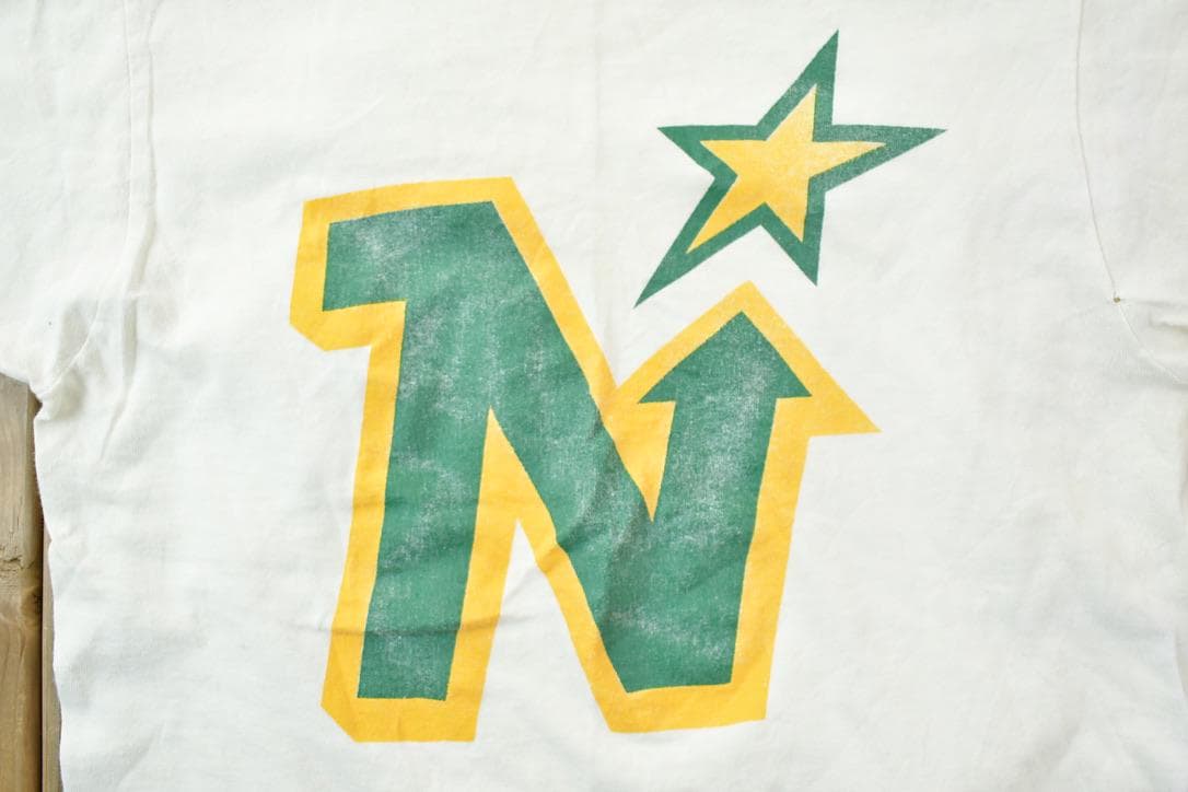 Vintage 1990s Minnesota North Stars NHL Graphic T-Shirt