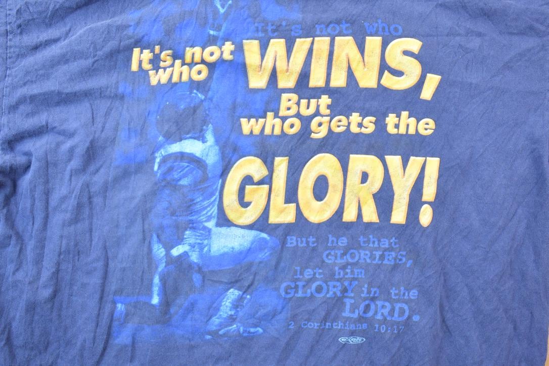 Vintage 1990s Glory To The Lord Football Graphic T-Shirt