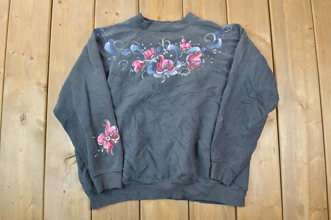 Vintage 1990s Hand Painted Floral Design Cute Crewneck Sweater