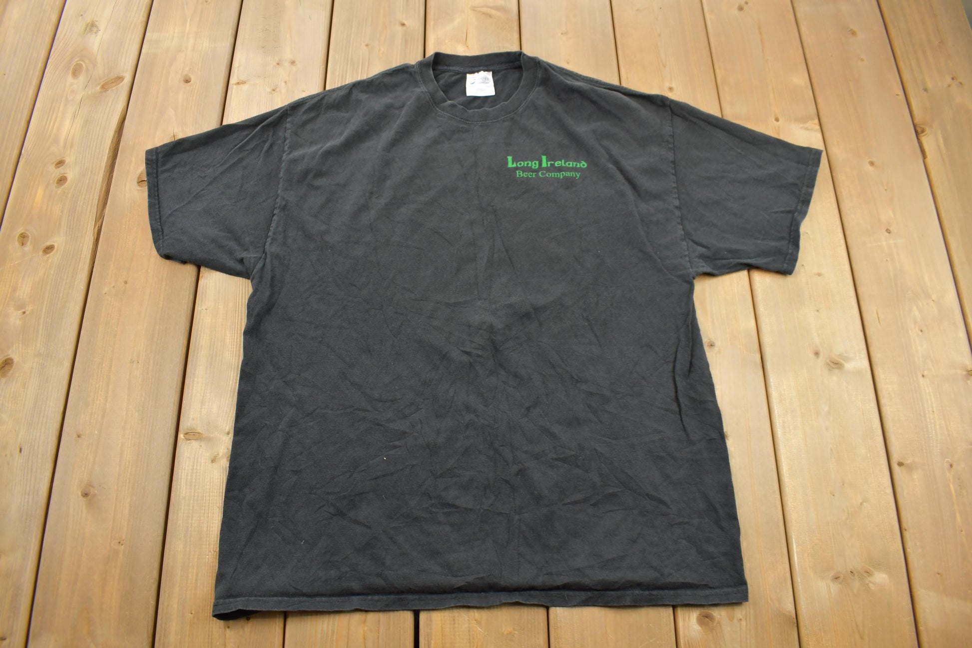 Vintage 1990s Long Ireland Beer Company Graphic T-Shirt