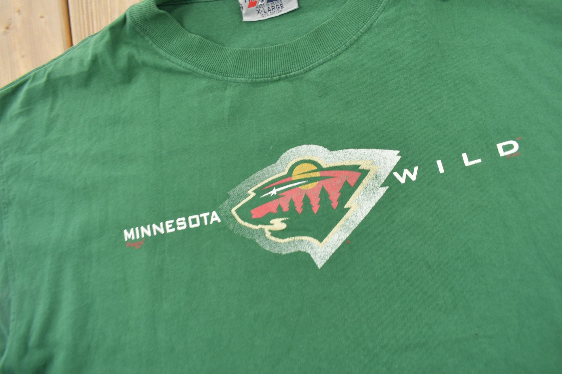 Vintage 1990s Minnesota Wild NHL Hockey Graphic T-Shirt