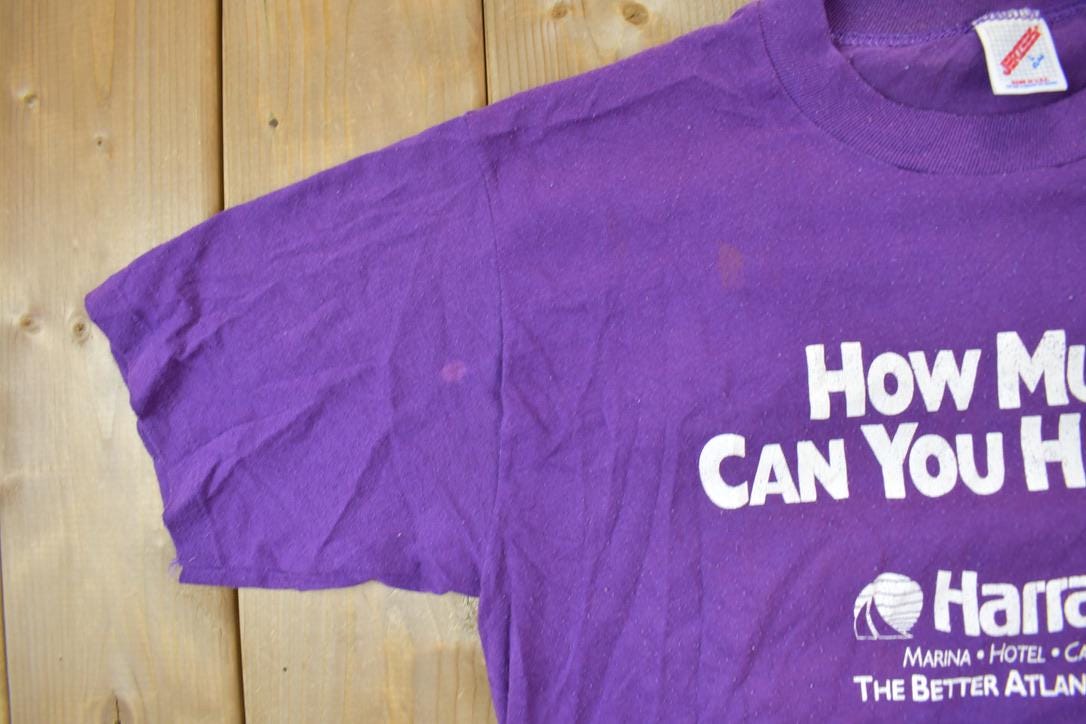 Vintage 1980s Harrah's Hotel & Casino Souvenir Travel T-Shirt