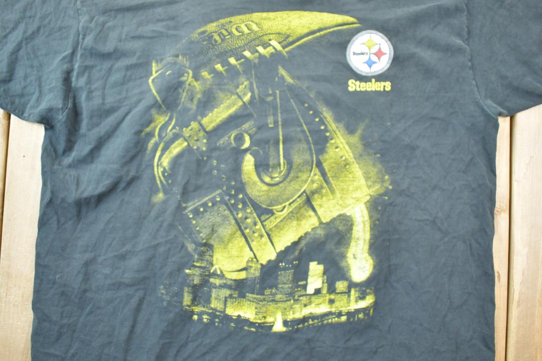 Vintage 1990s Pittsburgh Steelers Pro Player NFL Graphic T-Shirt