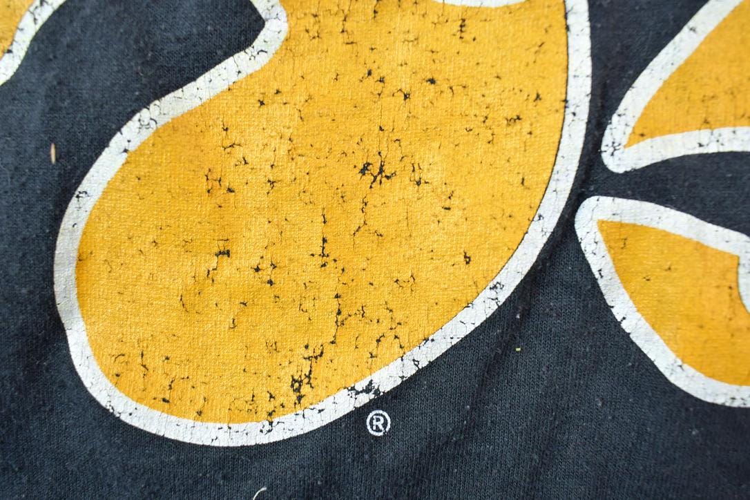 Vintage 1980s Iowa Hawkeyes University Collegiate T-Shirt