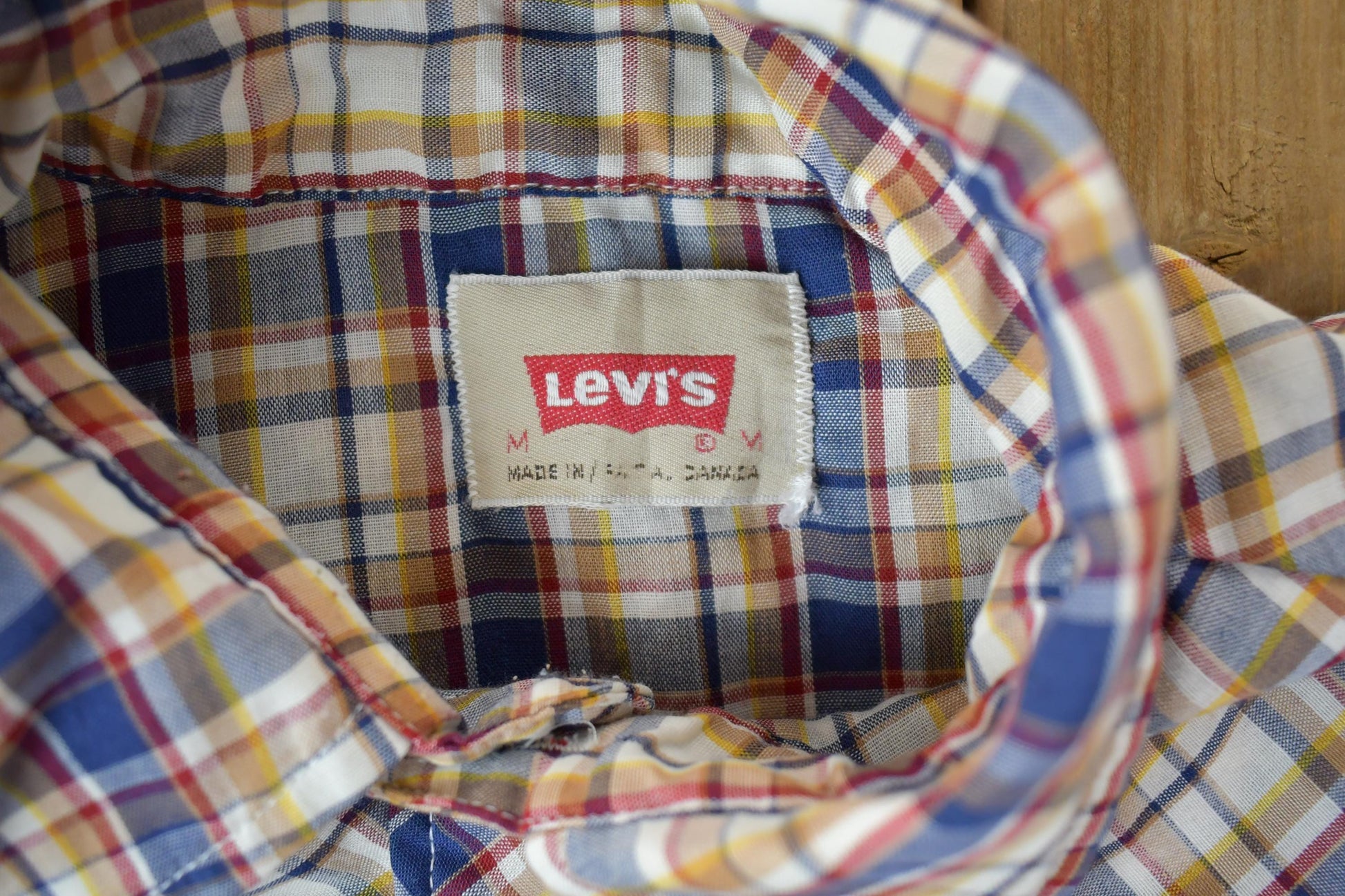 Vintage 1990s Levis Plaid Button Up Shirt
