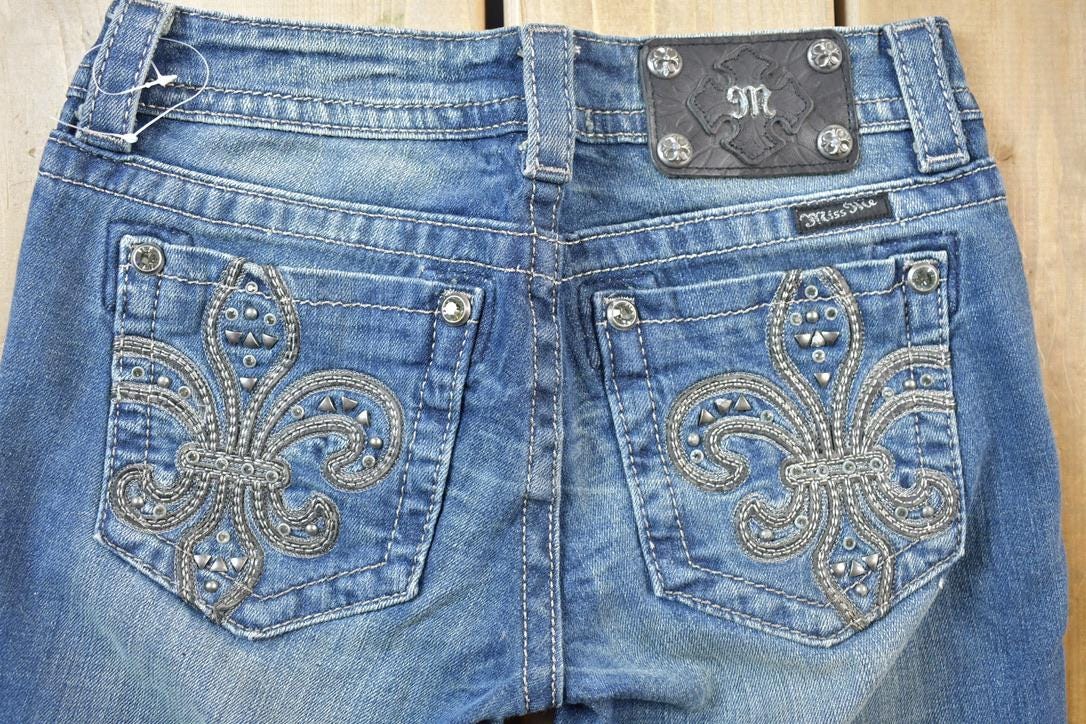 Vintage Y2K Miss Me Bedazzled Low Rise Jeans Size 26x32