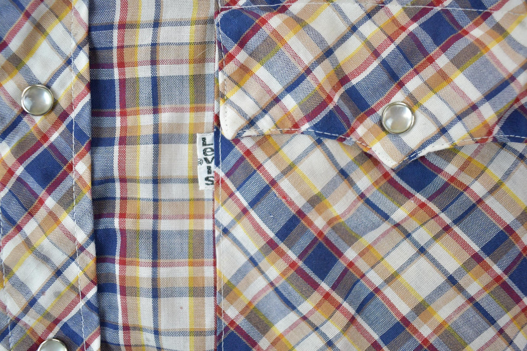 Vintage 1990s Levis Plaid Button Up Shirt
