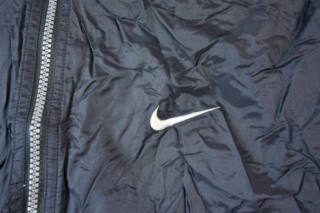 Vintage 1990s Nike Hidden Pocket Windbreaker Jacket