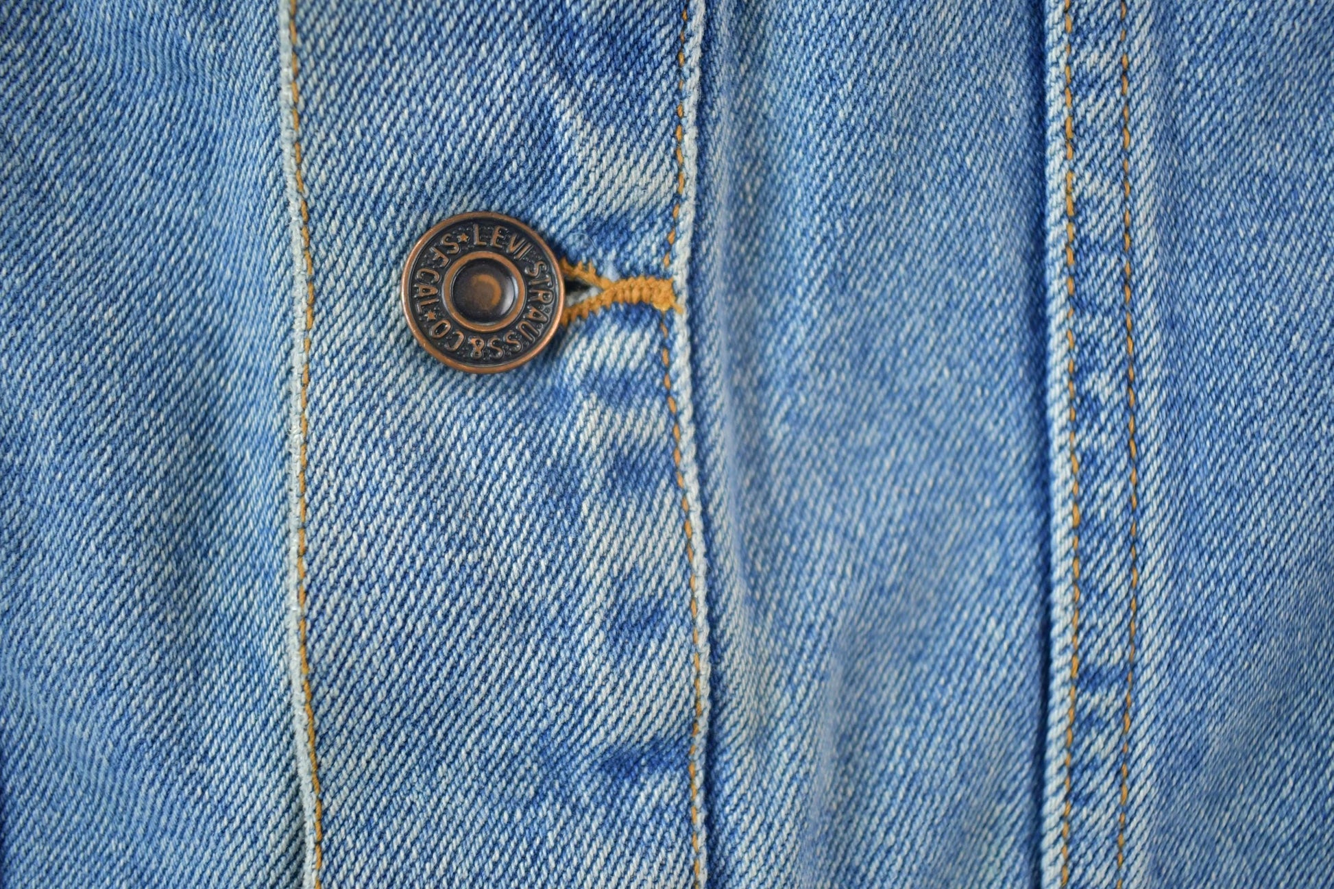 Vintage 1990s Levis Red Tab Jean Jacket Made In USA