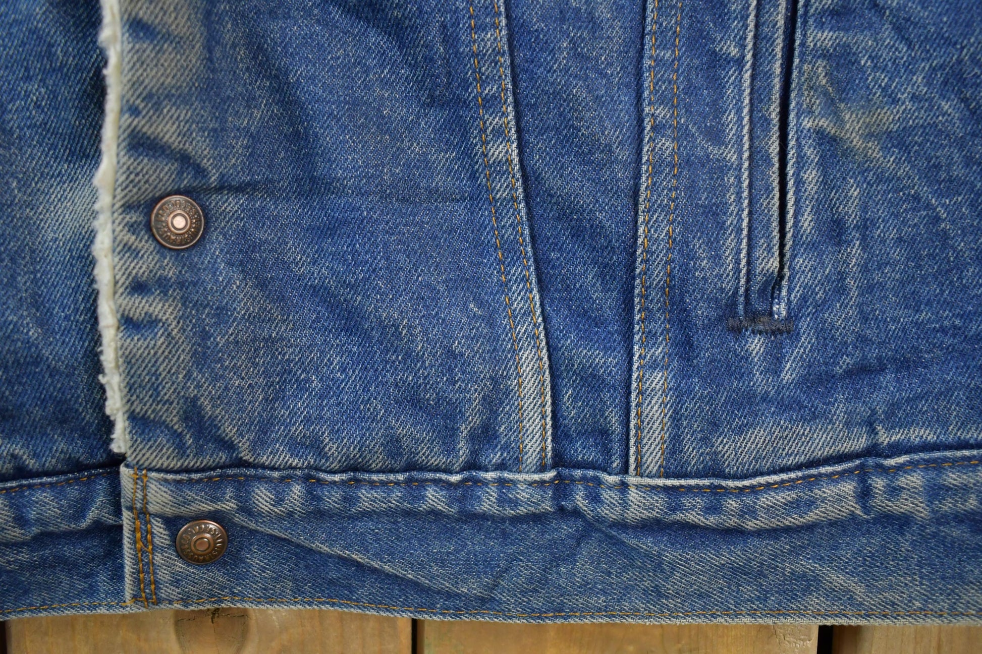 Vintage 1990s Levis Shearling Lined Jean Jacket Made In USA