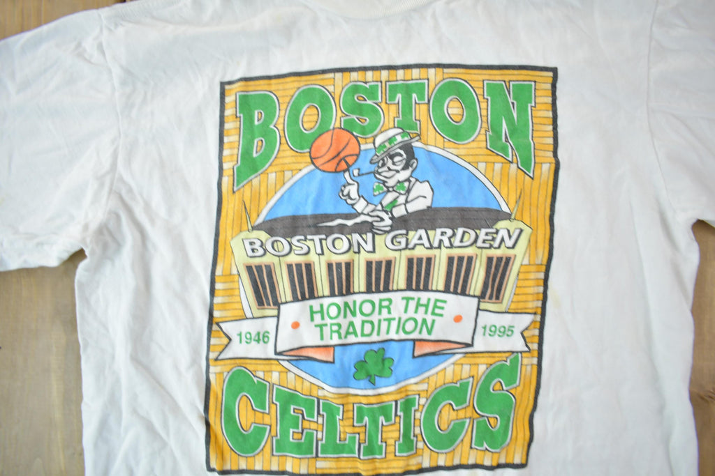Vintage 1995 Boston Celtics Boston Garden NBA Basketball Graphic T-Shirt