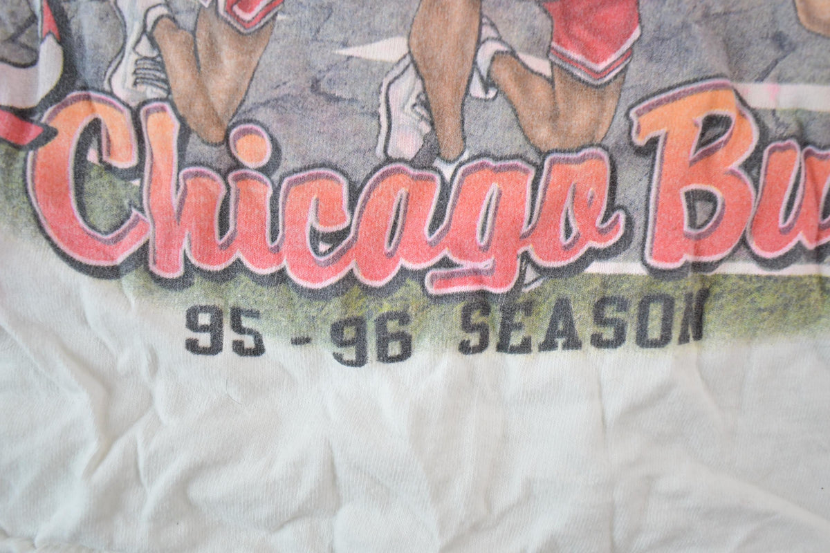Vintage 1995 1996 Chicago Bulls NBA Graphic T-Shirt